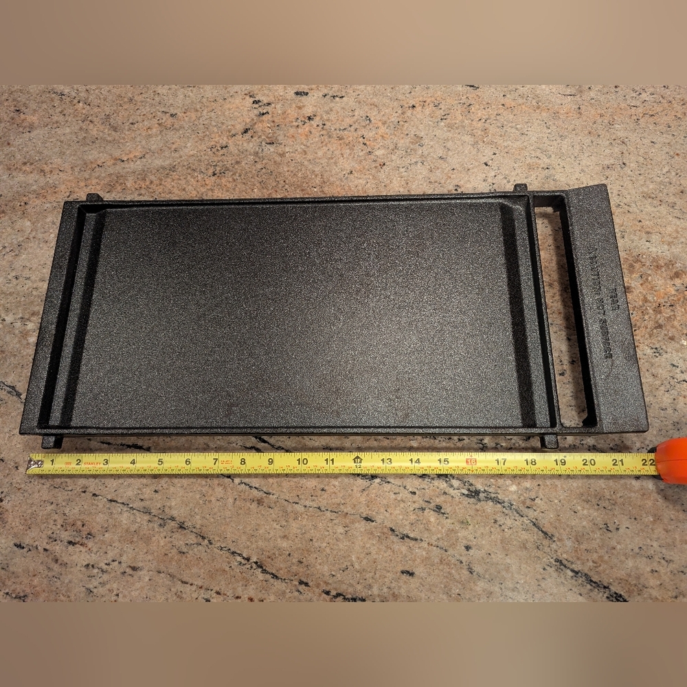 NEW Cast Iron Griddle w Handle